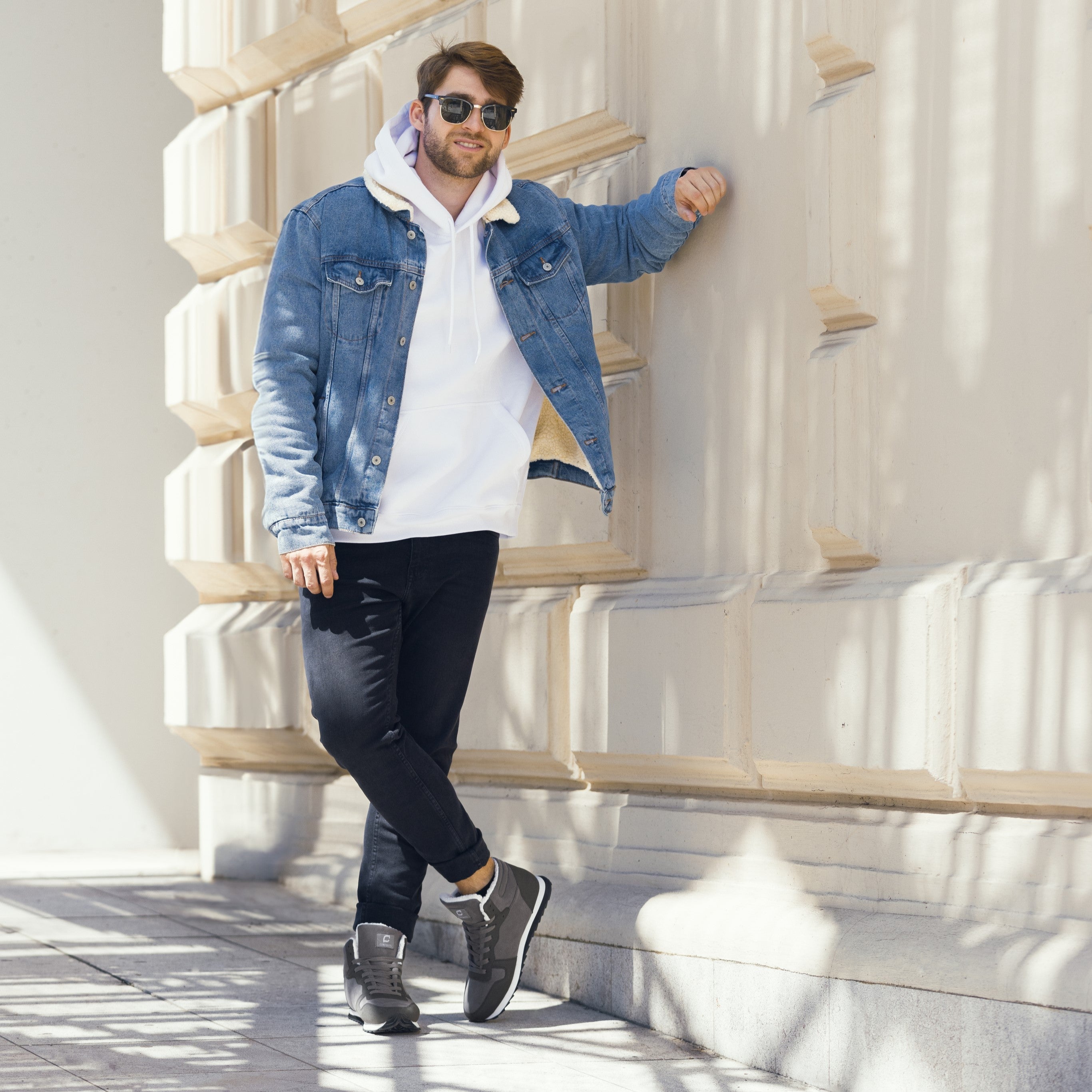Men’s Warm-Lined Winter Shoes – Slip-Resistant High-Top Trainers for Cold-Weather Walking