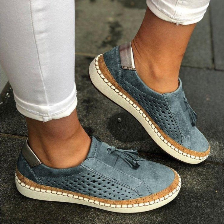 Damesneakers med perforering og slip-on-design – lette vandresko med kvastdetalje og plateau til rejser, weekendture, shopping, afslappet bybrug og hverdagsstil om sommeren