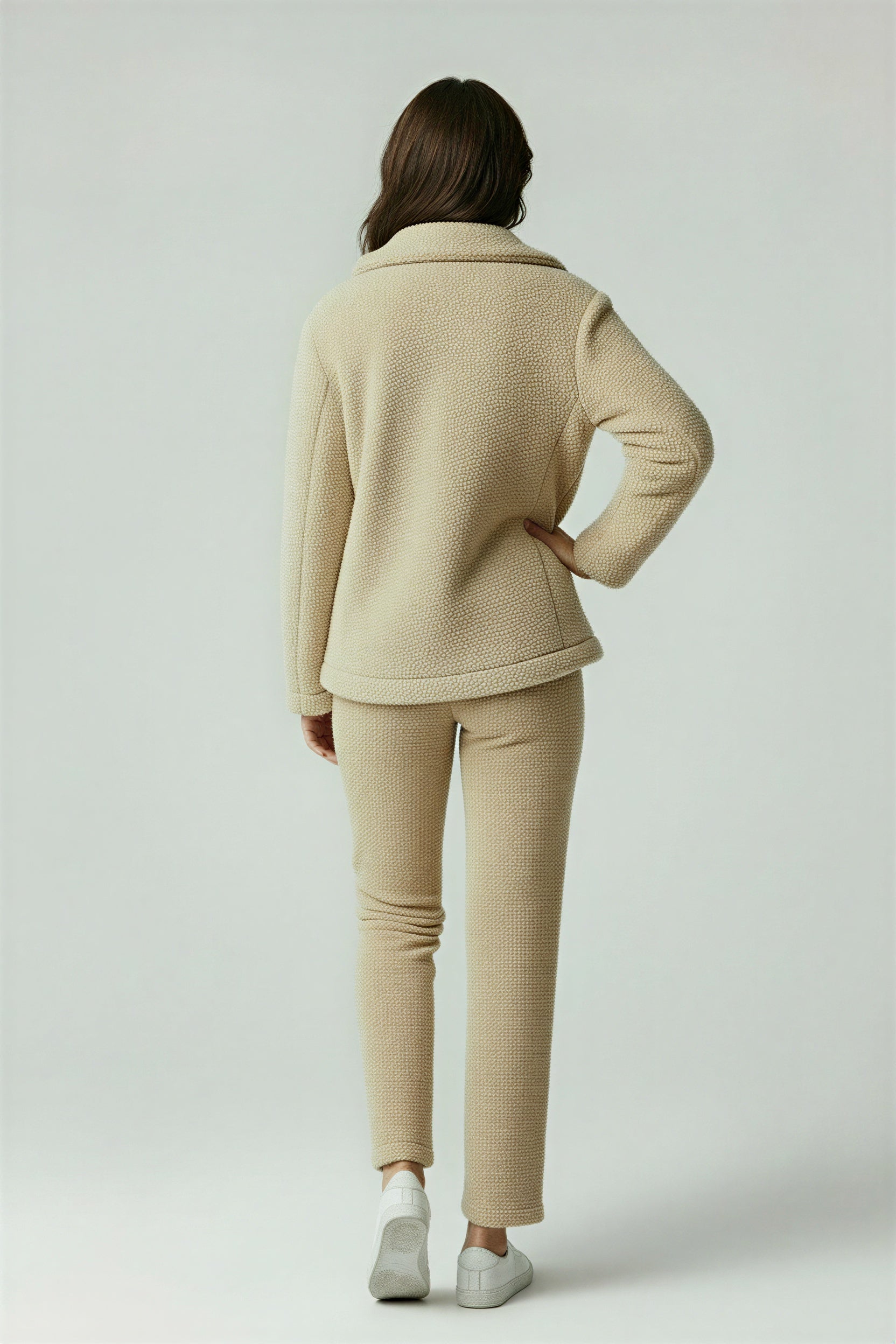 Women’s Soft Sherpa Winter Jacket – Warm Oversized Teddy Coat for Everyday Wear, Layered Looks and Comfort