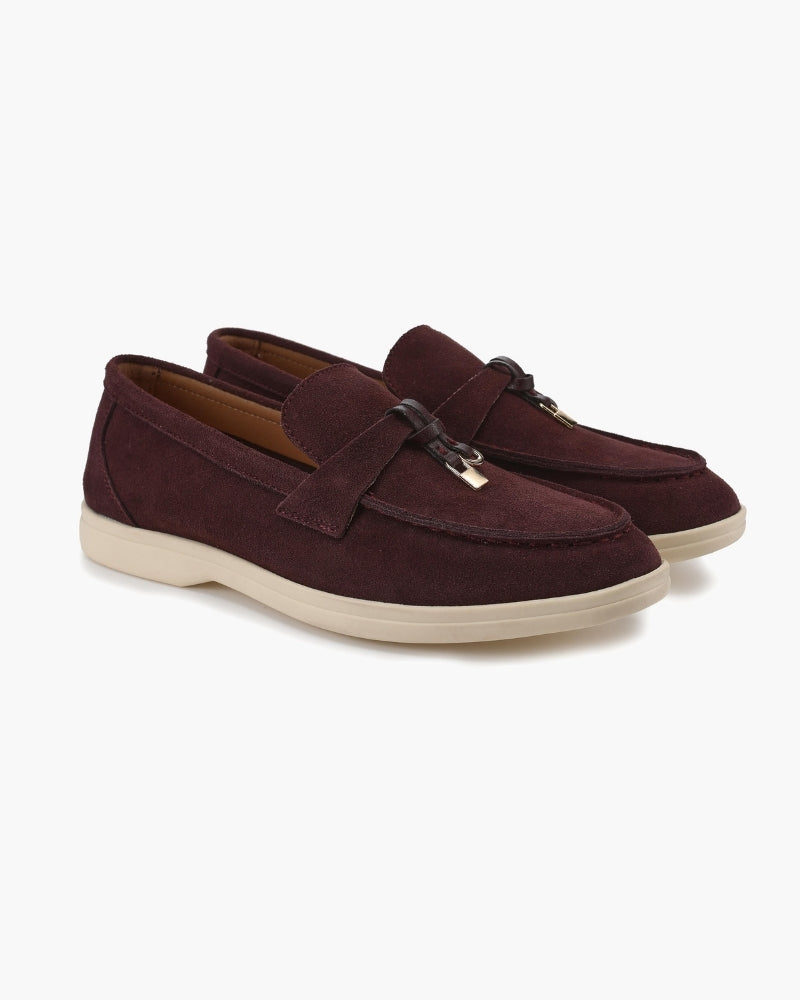 Mocassini da donna in camoscio con nappine, eleganti slip-on piatti
