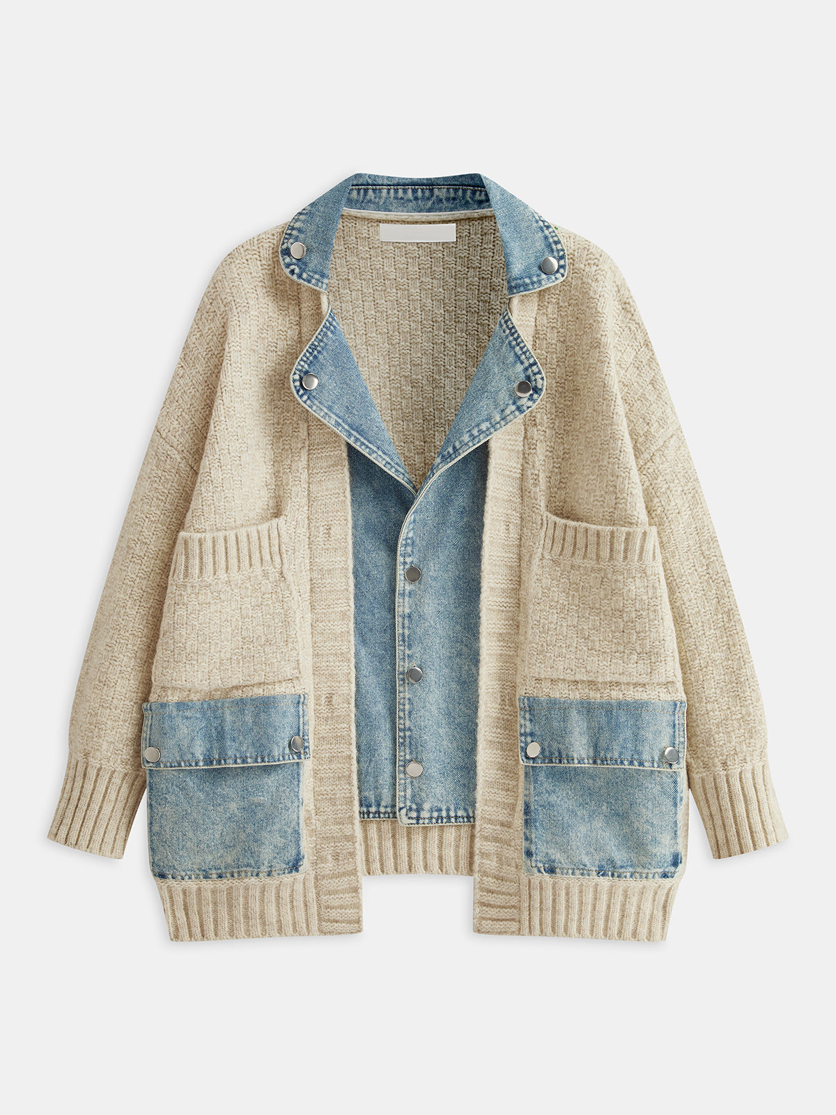 Oversized damesvest van textuurrijk breisel met denimpanelen en drukknopen - losvallende laag met lange mouwen voor herfst en winter
