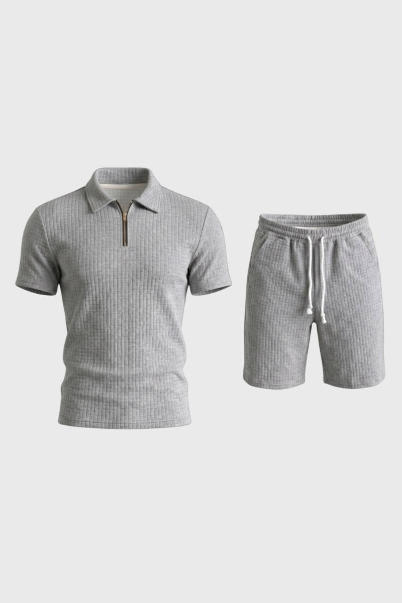 Herresæt med ribstrikket polo og shorts