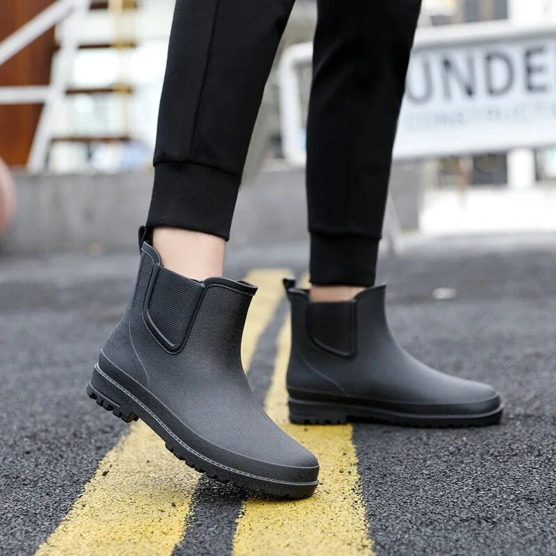 Bottes de pluie Chelsea imperméables pour homme – Design à enfiler à la cheville, avec empiècements latéraux élastiques et semelle crantée