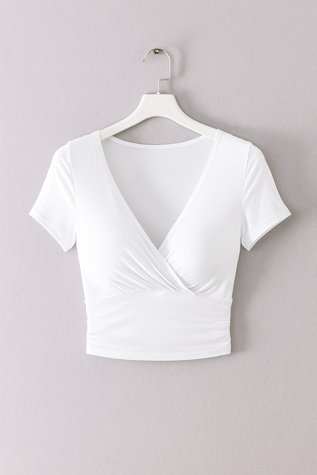 Damen-Crop-Top mit Wickelfront und V-Ausschnitt – kurzärmliges Stretch-Top für lässige Sommer- und Abendlooks