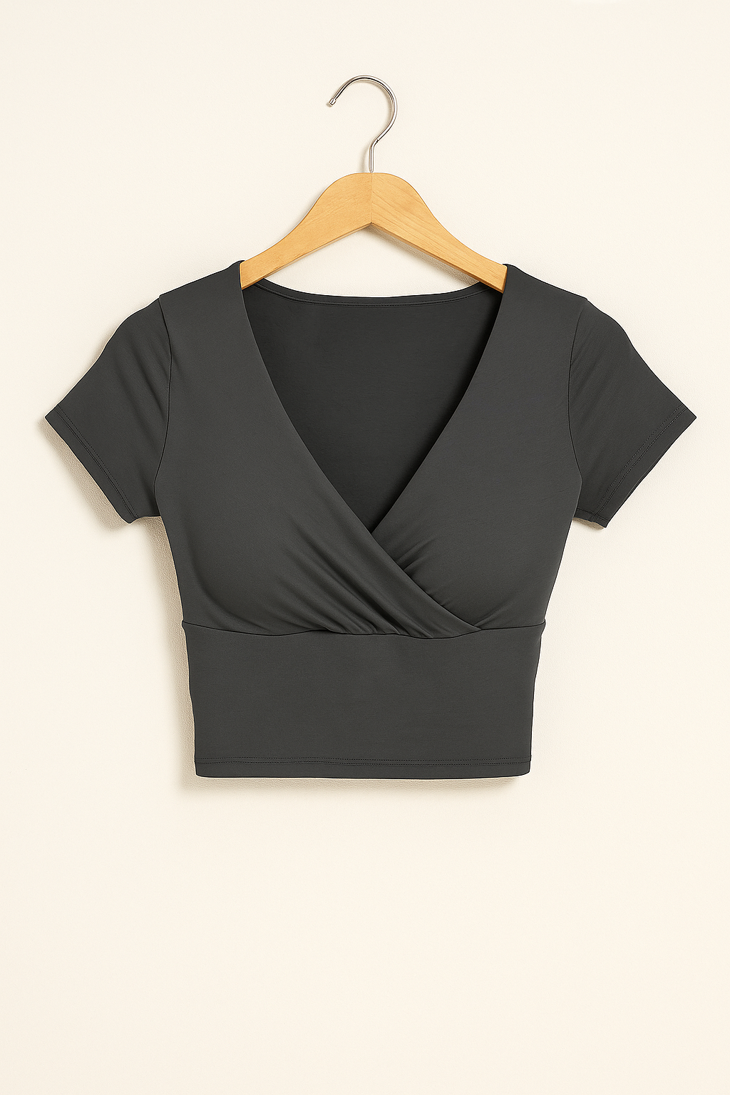 Damen-Crop-Top mit Wickelfront und V-Ausschnitt – kurzärmliges Stretch-Top für lässige Sommer- und Abendlooks