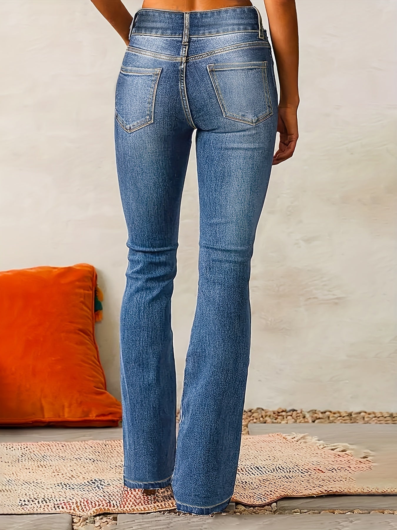 Damejeans med høj talje og svaj – retrodenimbukser til afslappet hverdagsbrug