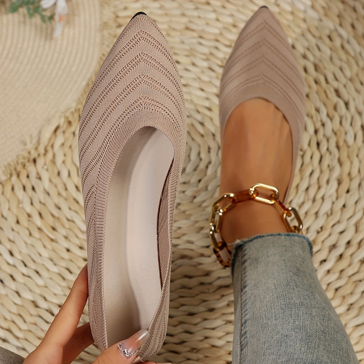 Women’s Pointed-Toe Knit Ballet Flats – Breathable Slip-On Comfort for Office Days and Smart Casual Outfits