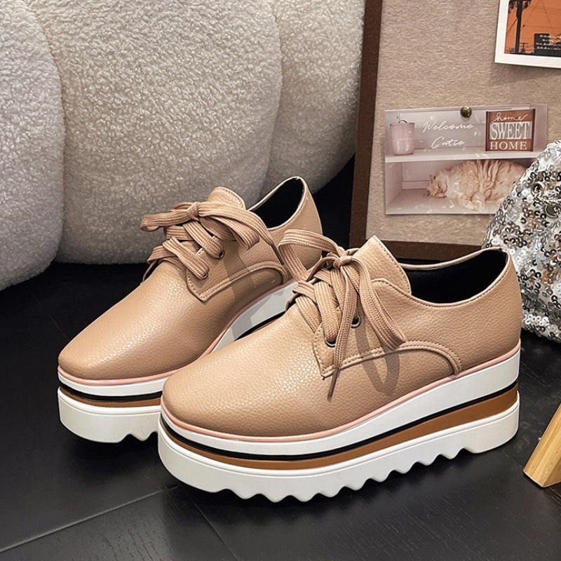 Scarpe Oxford da donna con suola chunky e lacci rialzate