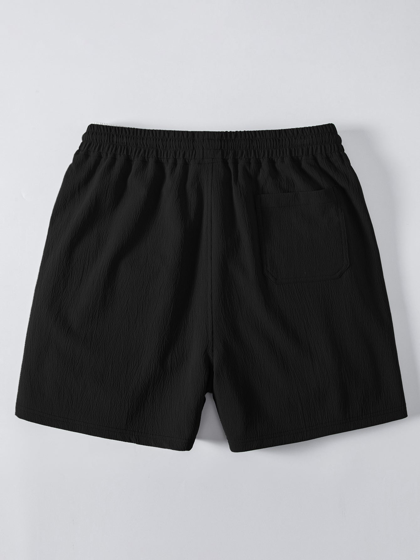 Trykt feriesæt til mænd i åben strik – skjorte med knapper og krøllede shorts med snøre