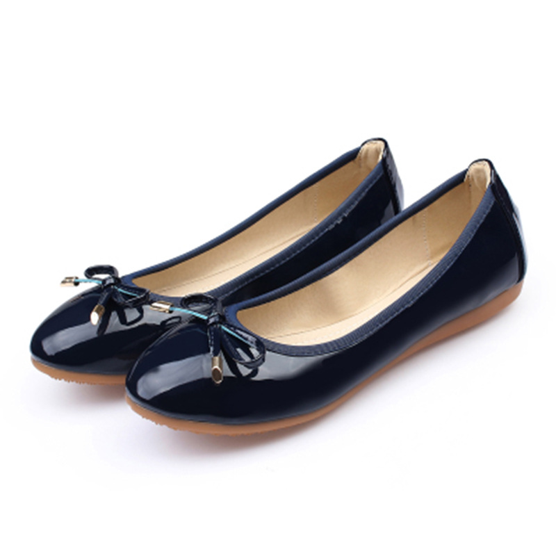 Women’s Patent-Look Ballet Flats – Bow-Detail Round-Toe Slip-On Shoes for Office Everyday and Smart Casual Wear
