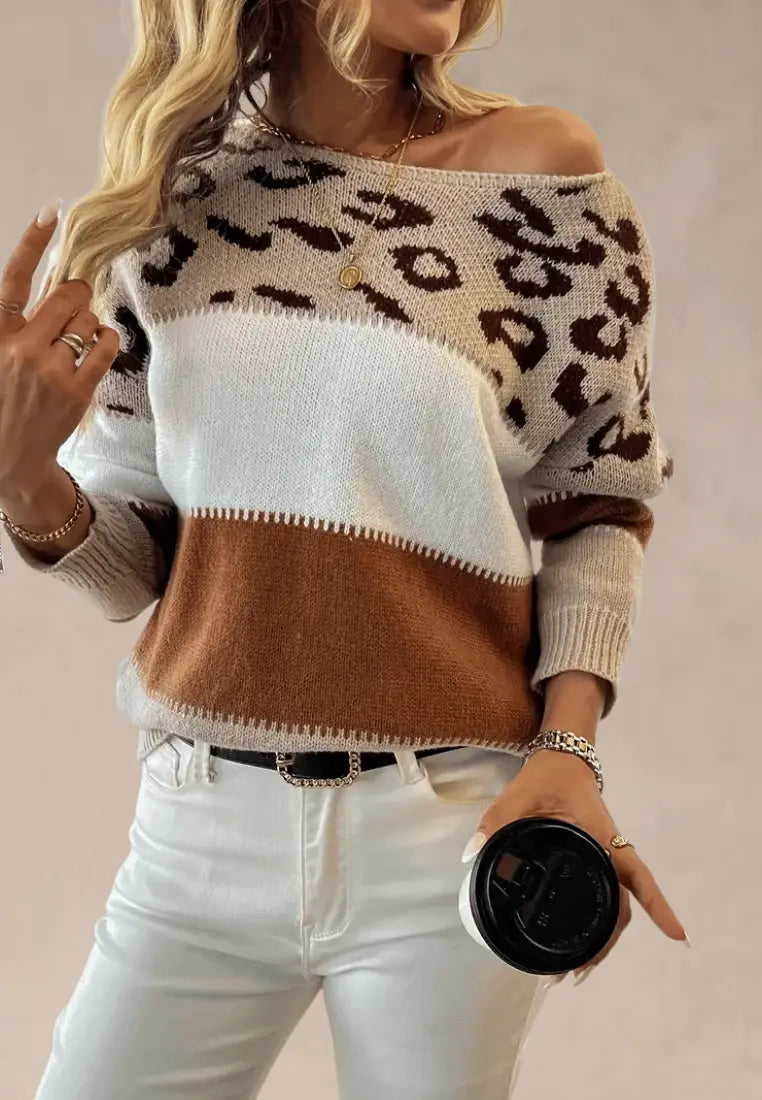 Γυναικείο πουλόβερ με animal print και χρωματικές αντιθέσεις - Άνετο πλεκτό με στρογγυλή λαιμόκοψη και μακριά μανίκια για το φθινόπωρο και τον χειμώνα