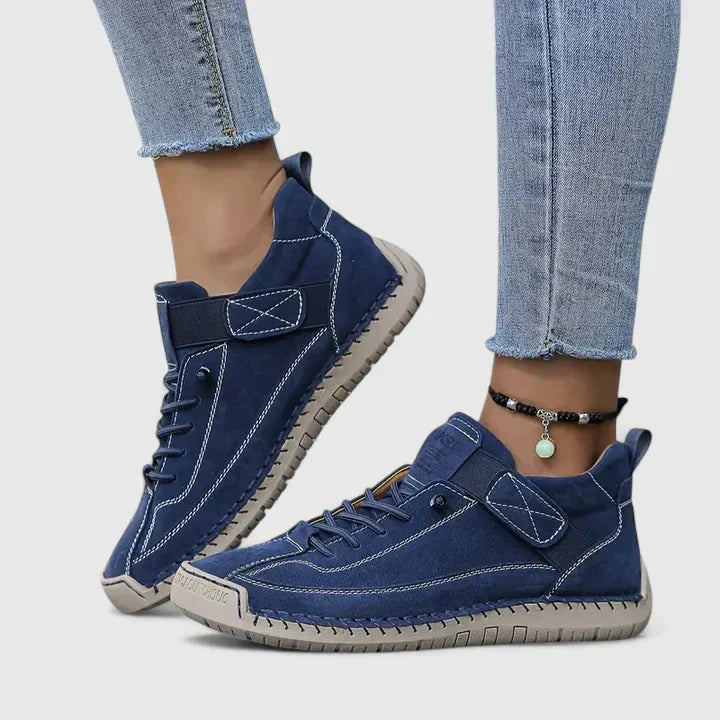 Damesneakers i læderlook med velcro og snørebånd til gåture