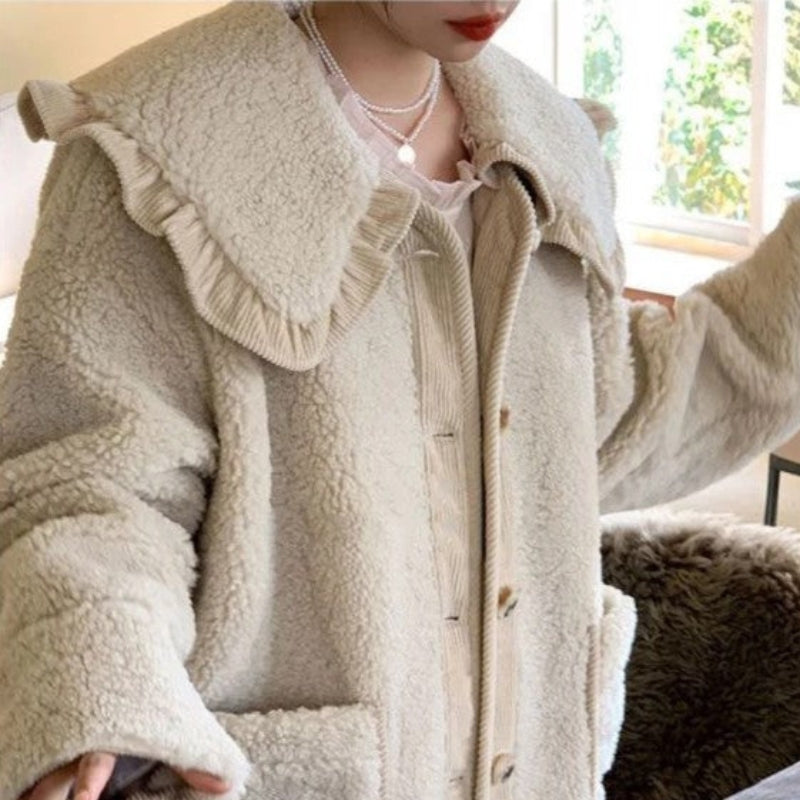 Γυναικείο μακρύ παλτό από teddy fleece με oversized γιακά με βολάν και κουμπιά μπροστά – Άνετο ζεστό χειμερινό πανωφόρι με τσέπες patch