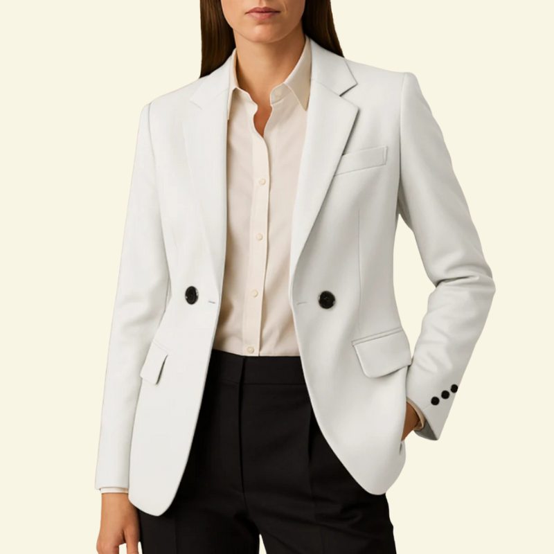 Blazer cintado para mulher, com lapela entalhada, botões decorativos e bolsos com aba - casaco elegante e estruturado para o escritório e ocasiões smart casual