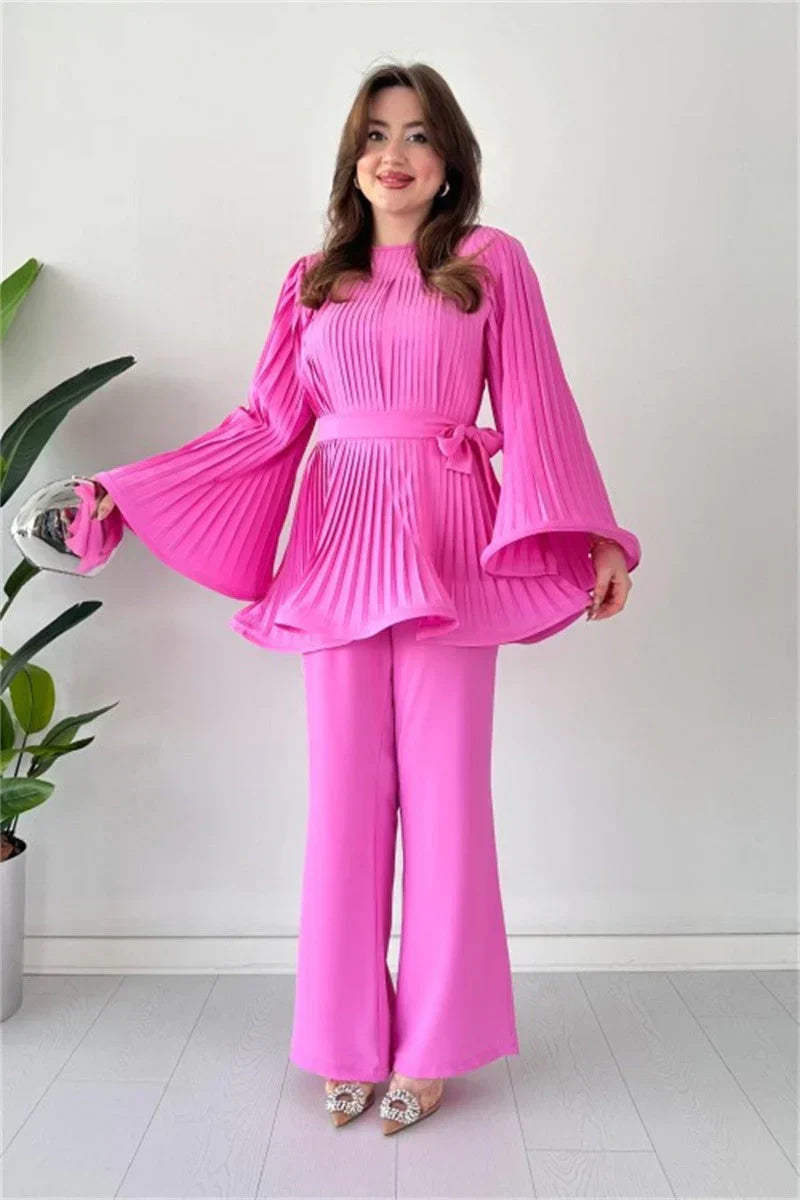 Ensemble pour femme composé d'un haut plissé à ceinture et d'un pantalon à jambes larges - Tenue élégante deux pièces à manches cloche fluides pour le travail et les occasions spéciales