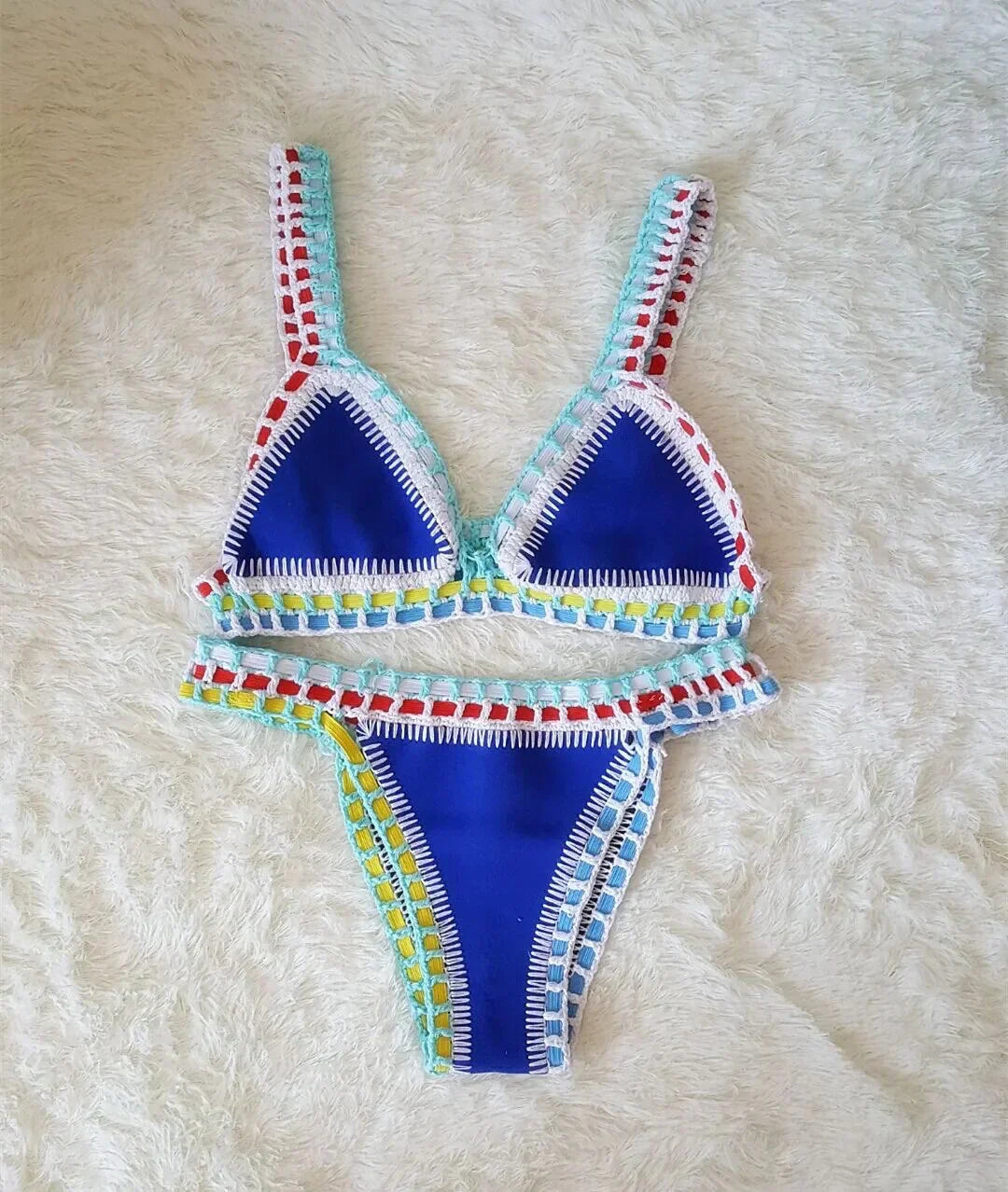 Damebikini med hæklet kant og bralette badetøj