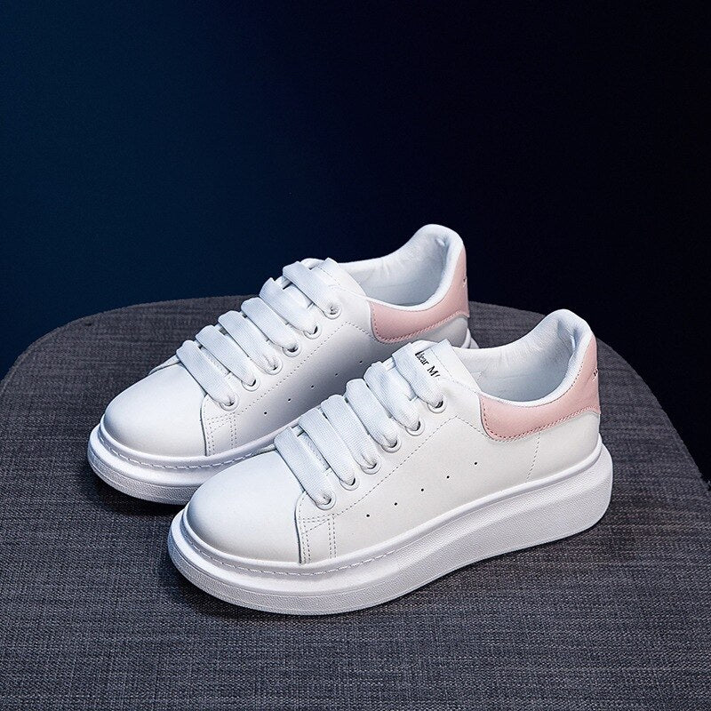 Sapatilhas com plataforma e atacadores para mulher, com painéis lisos na parte superior – sapatos rasos de estilo minimalista para o dia a dia