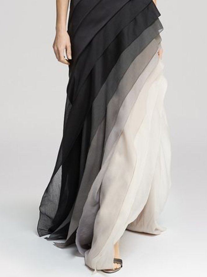 Vestido comprido elegante sem mangas para mulher - corpete drapeado assimétrico com saia fluida em camadas para ocasiões formais