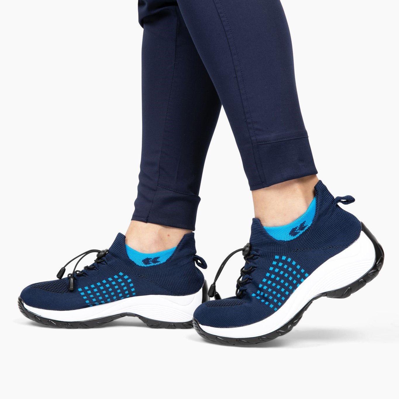 Women’s Knit Toggle Walking Shoes with Cushioned Sole