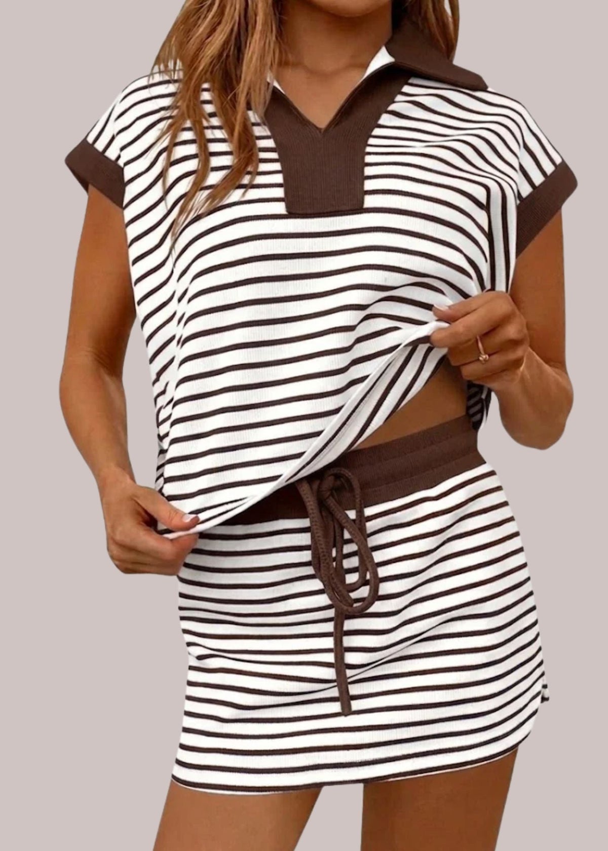 Set de damă cu top polo lejer cu mâneci lungi și fustă-pantalon cu șnur - ținută de vară imprimată din două piese pentru ținute casual de zi cu zi