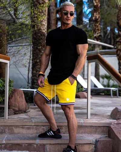 Herre Deep Cut Essential T-shirt – Strækbar, Åndbar, Komfortabel, Stilfuld, Atletisk, Hverdagspasform