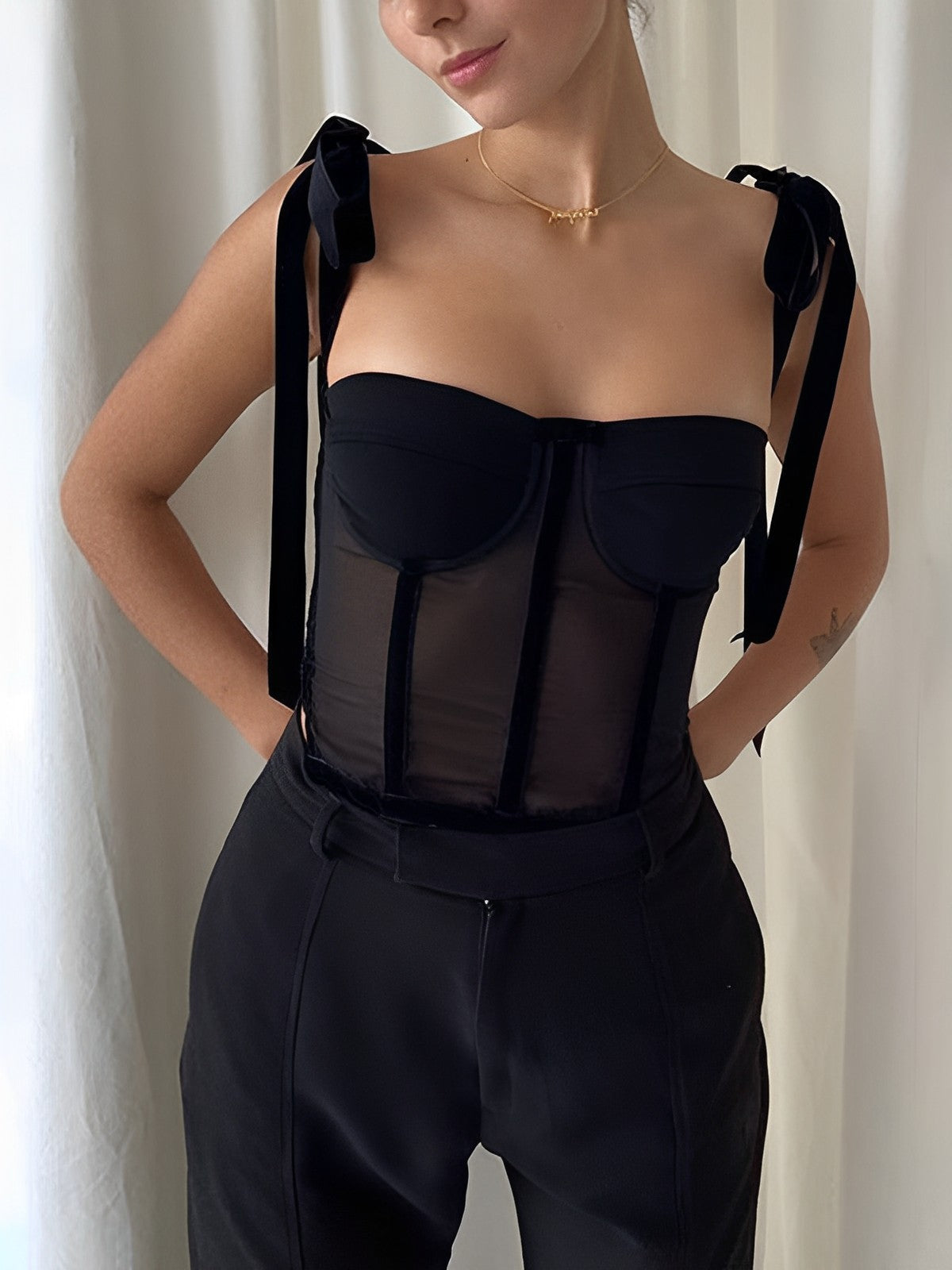 Damescorsettop van mesh met schouderbandjes met strik - aansluitende sweetheart-halslijn voor elegante avondlooks