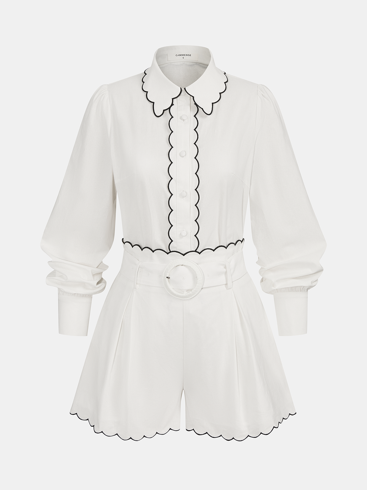 Set de vară din două piese pentru femei, din bumbac, cu bordură festonată - bluză cu mâneci bufante și nasturi în față și pantaloni scurți croiți cu talie înaltă pentru ținute smart casual