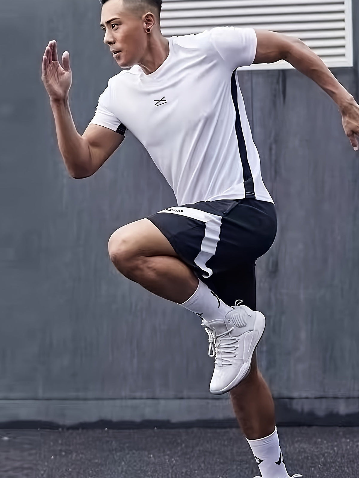 Herren-Sportset – Sportliches Trainingsoberteil mit kurzen Ärmeln und passenden Laufshorts