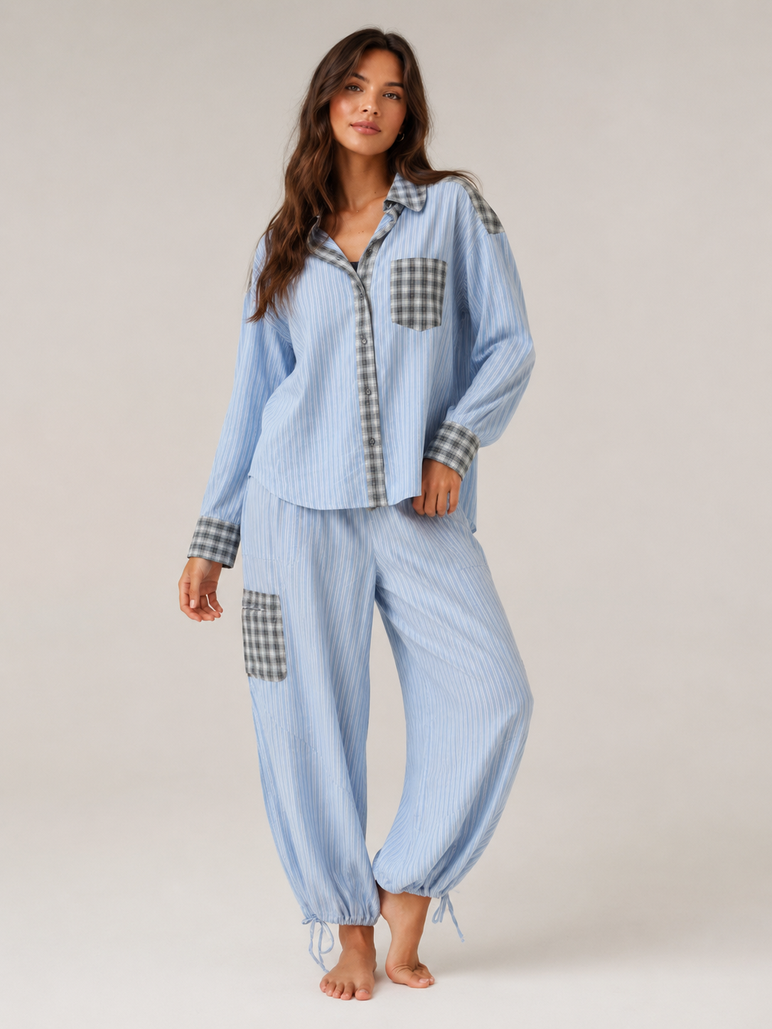 Women’s Plaid Pyjama Set – Relaxed Button-Up Shirt with Drawstring Jogger Trousers for Sleep and Lounging