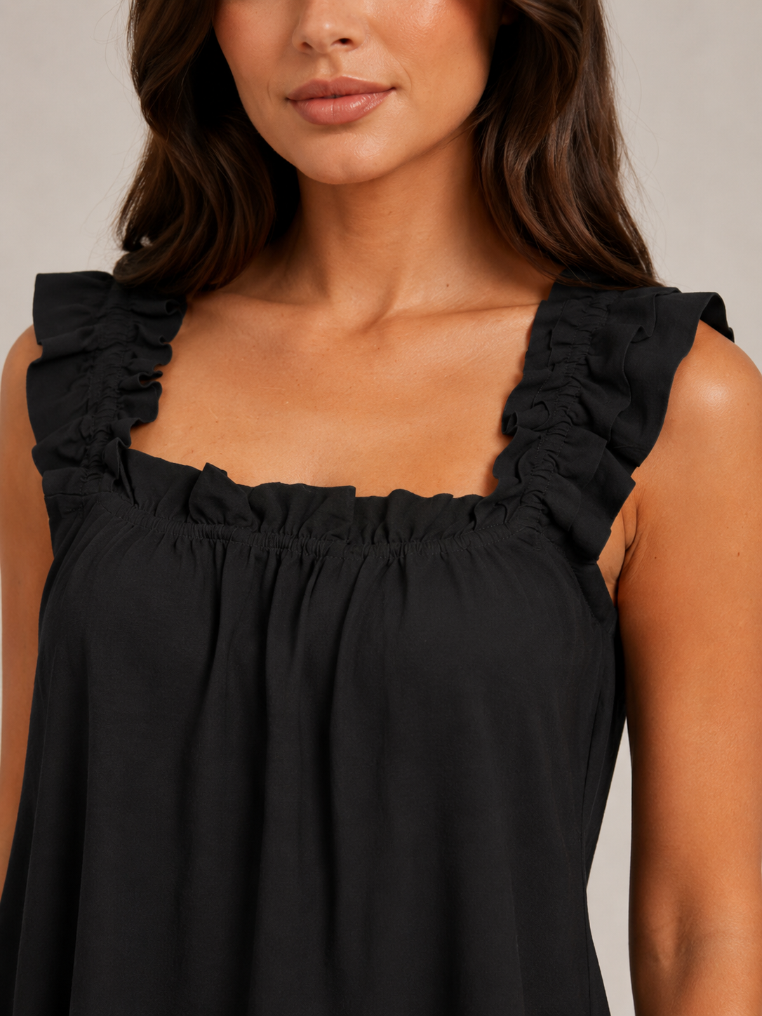 Women’s Ruffle Pyjama Set – Square-Neck Sleeveless Top with Relaxed Drawstring Shorts for Warm-Weather Lounging