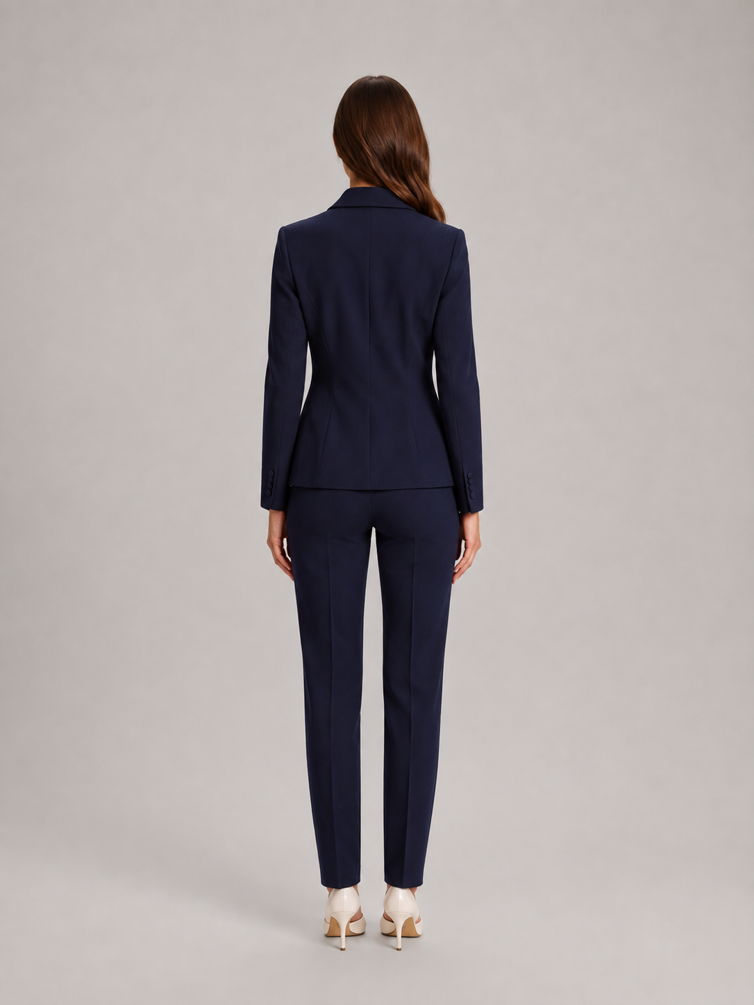 Asymmetrisch damespak met pantalon - Getailleerd jasje met overslag aan de voorkant en pantalon met rechte pijpen voor kantoor en zakelijke kleding