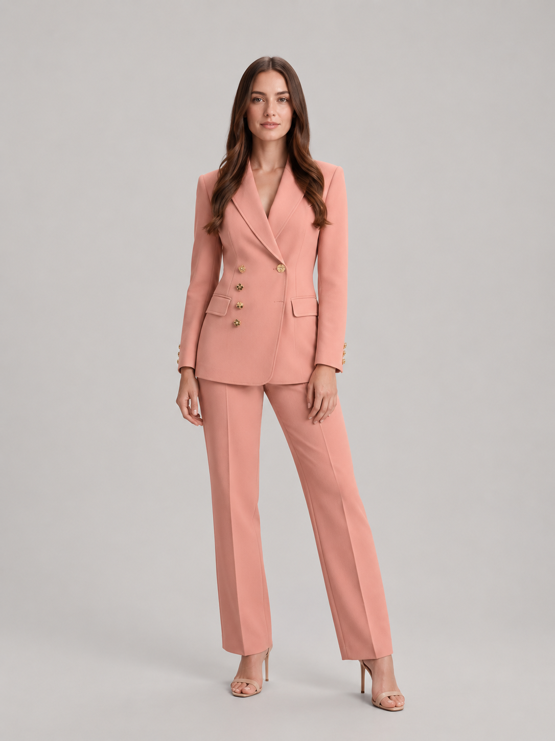 Getailleerd damespak met broek - Getailleerde blazer met goudkleurige knopen met bloemenmotief en wijde broek voor op kantoor