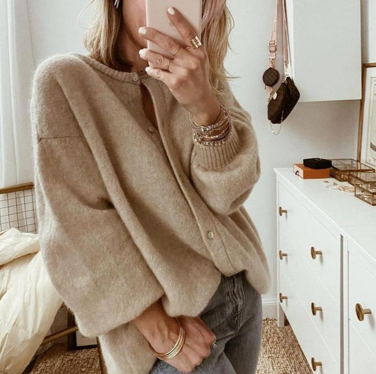 Dámský měkký oversized kardigan – pohodový pletený model s knoflíky vpředu pro domácí nošení a vrstvení o víkendu