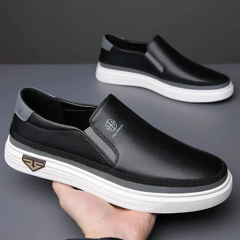 Férfi könnyű bőr slip-on mindennapi kényelmi edzőcipők