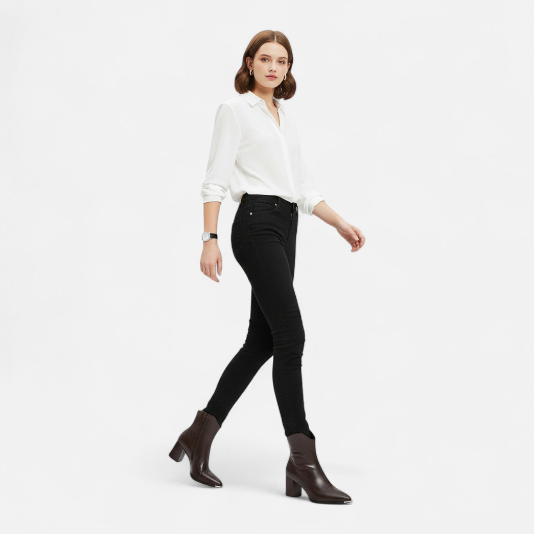 Valmonti | Women’s Chelsea Boots – Pointed-Toe Leather Elegance