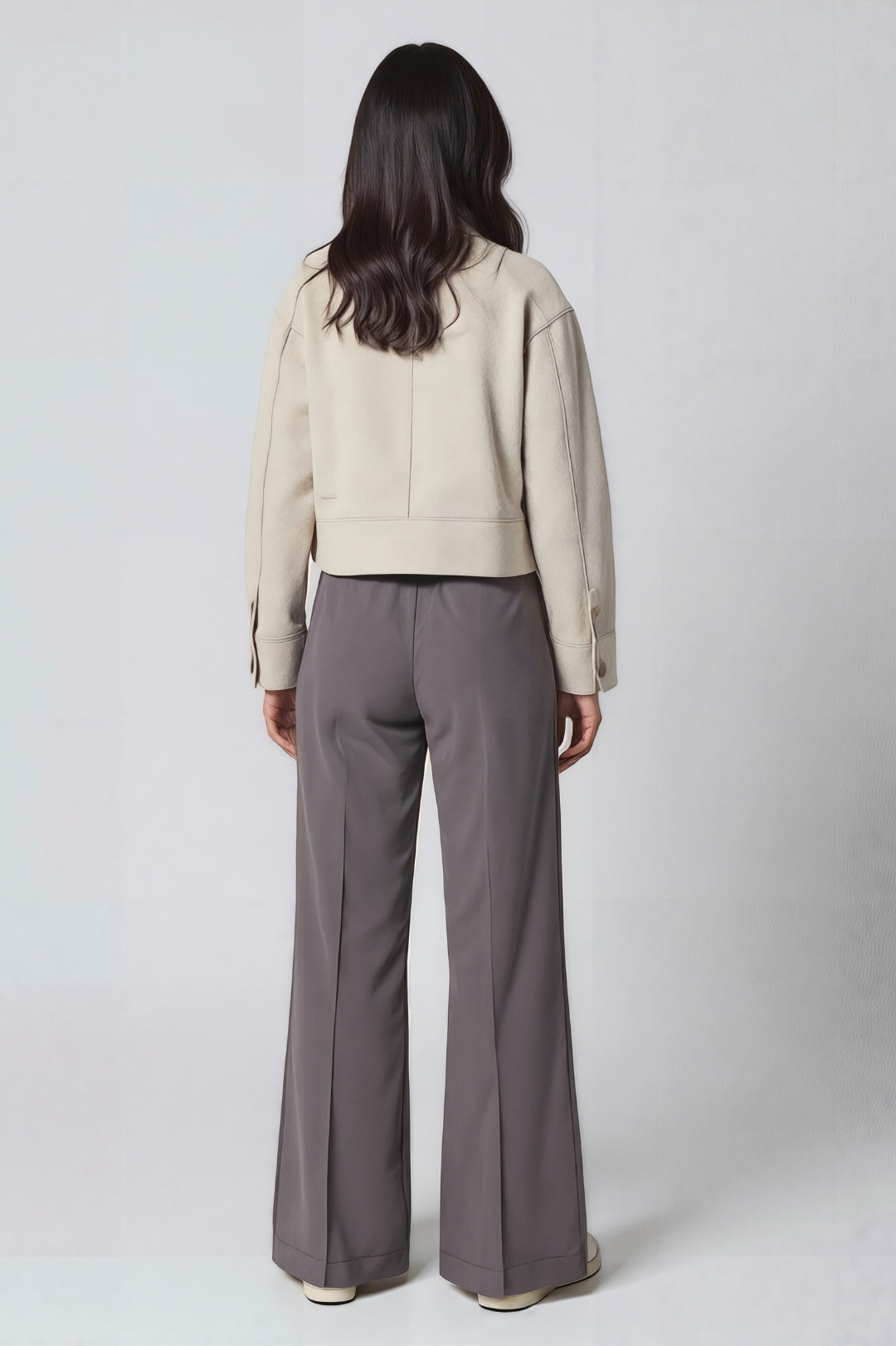 Blazer corto entallado para mujer – Elegante chaqueta casual inteligente de otoño
