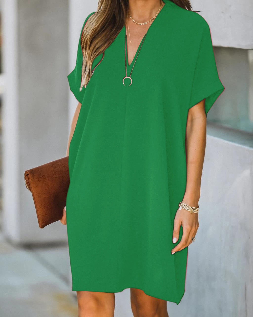 Vestido túnica relajado para mujer con cuello en V, ajuste suelto y minimalista