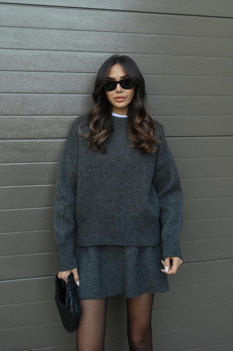 Coordinato donna maglione oversize lavorato a maglia e minigonna