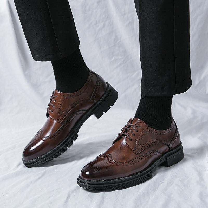 Zapatos brogue de punta alada para hombre con perforaciones decorativas y suelas gruesas - Estilo Derby con cordones para la oficina y conjuntos elegantes informales