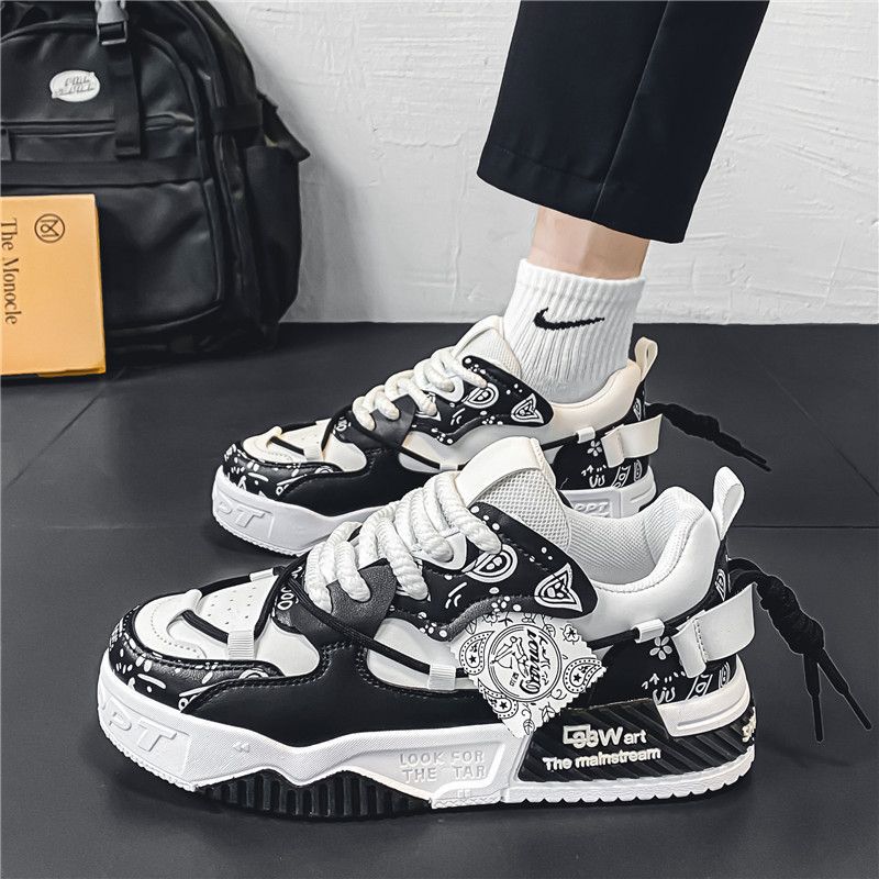 Sneakers stringate chunky da donna con pannelli stampati – Scarpe vistose a strati e basse, per look casual e streetwear
