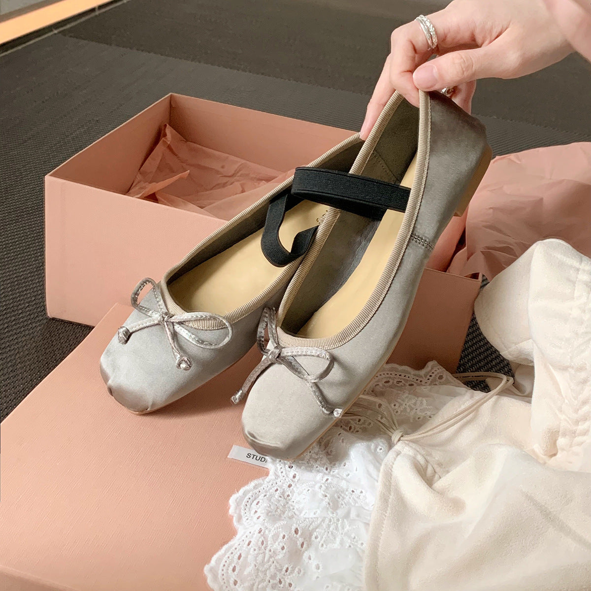Ballerine da donna stile Mary Jane con dettaglio a fiocco - Scarpe con cinturino sul collo del piede da indossare tutti i giorni e nelle occasioni speciali