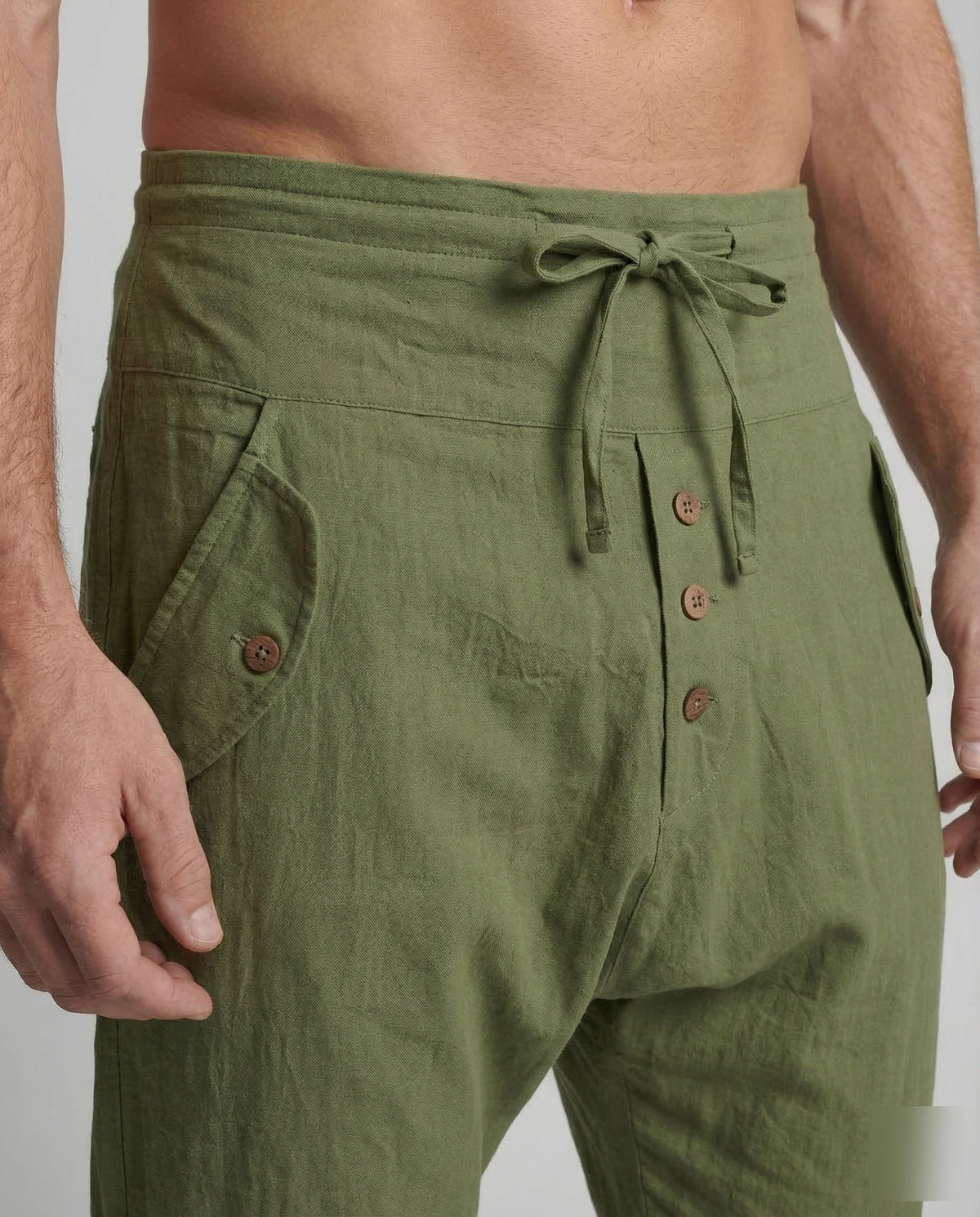 Harembroek voor heren met laag kruis en trekkoord in de taille – relaxte, taps toelopende pasvorm met klepzakken voor een casual zomerstijl