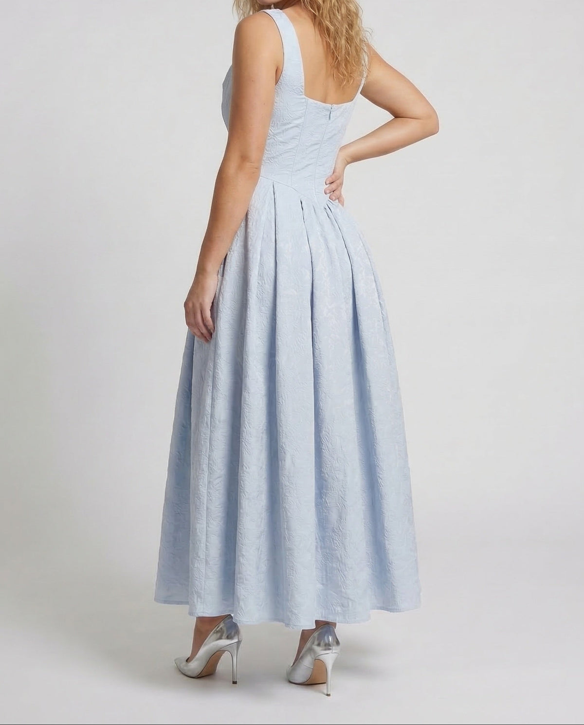 Jacquardmaxijurk voor dames met gedrapeerde watervalhals en baskische taille – Mouwloze stijl met wijde rok voor bruiloften en avondevenementen
