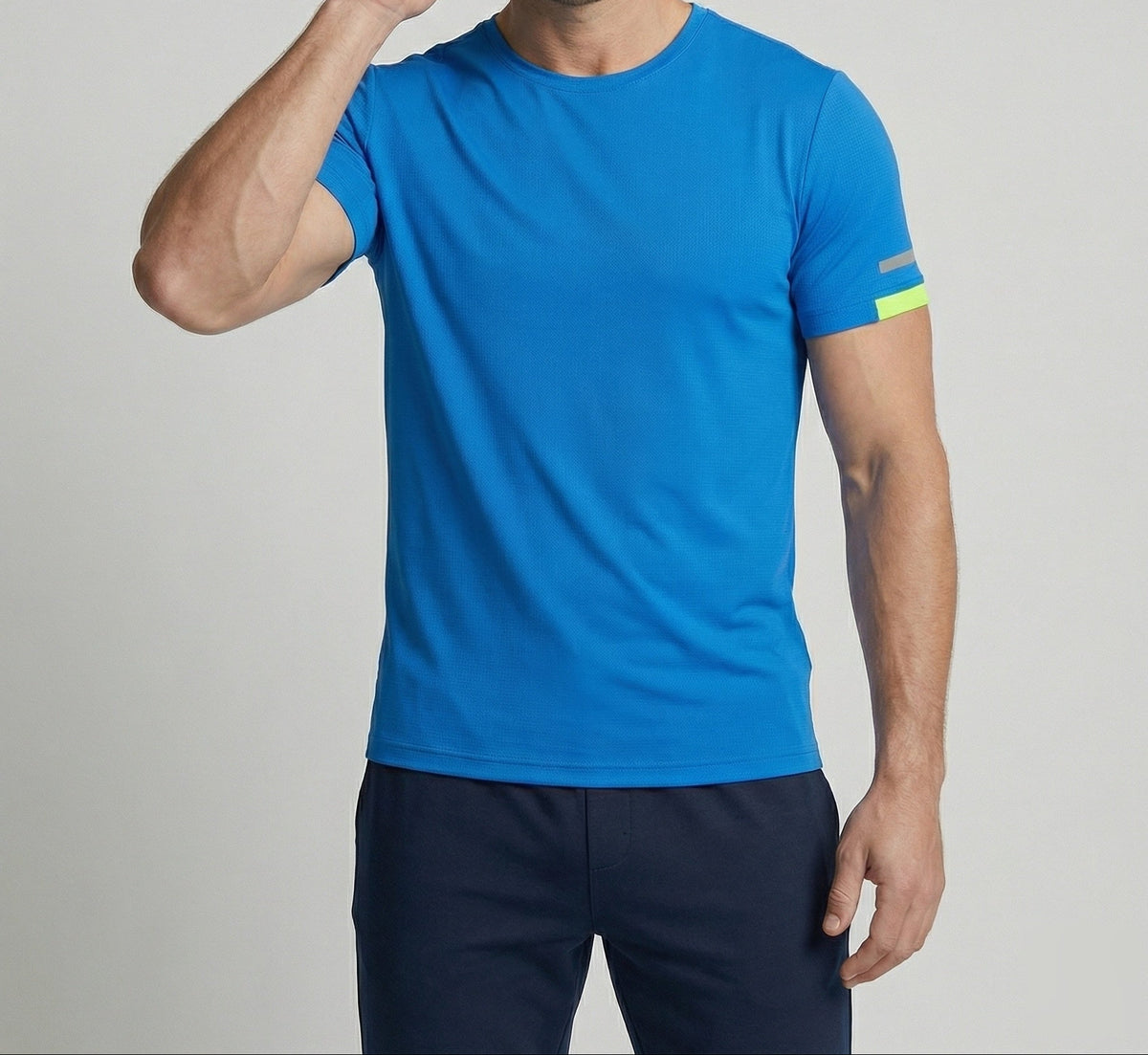 Strukturiertes Rundhals-T-Shirt für Herren mit Akzenten an den Ärmeln – Eng anliegendes Kurzarmshirt für sportlich-lässige Outfits und zum Kombinieren im Alltag