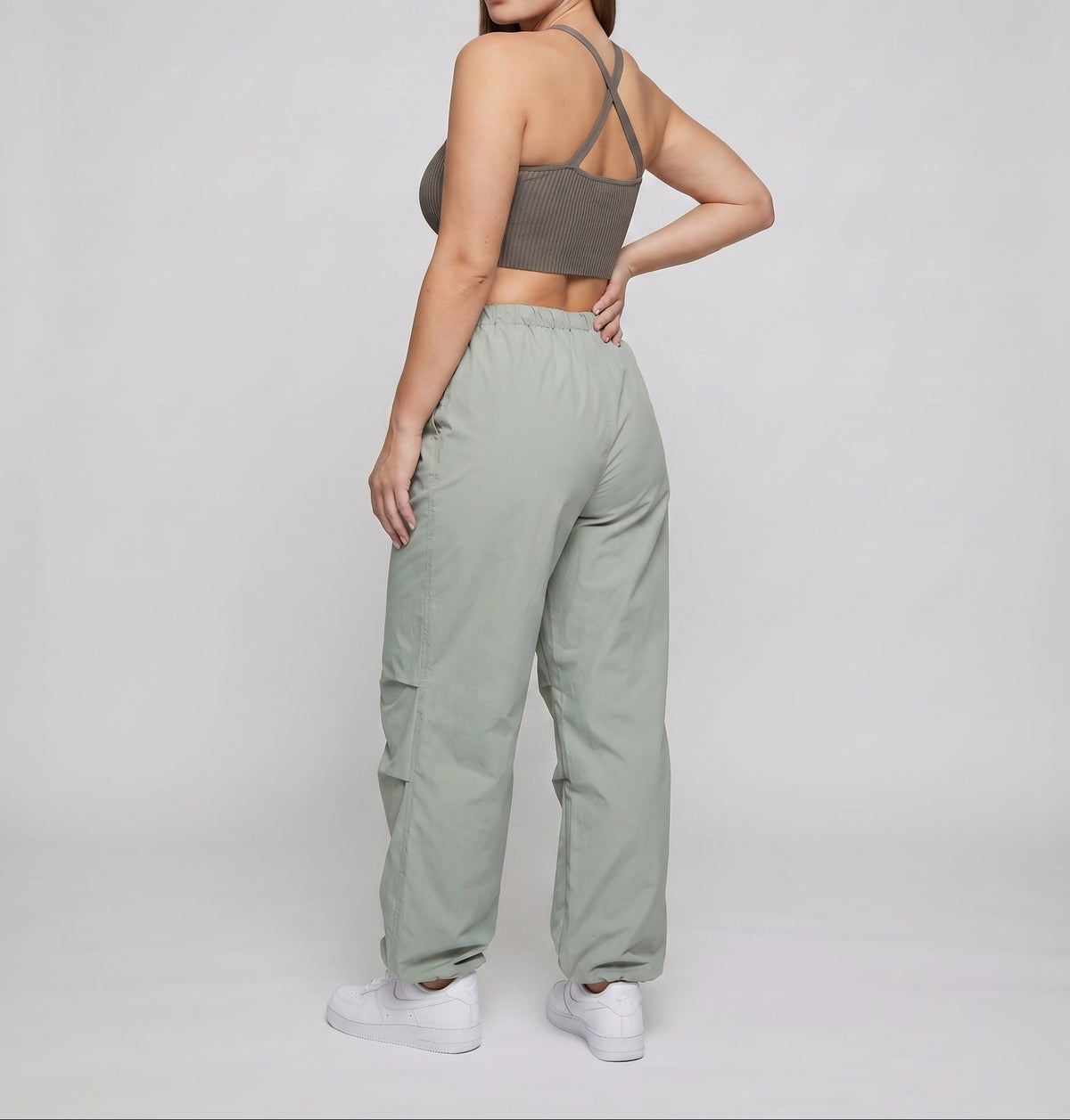 Dámské volné cargo tepláky se širokými nohavicemi – volné kalhoty se stahovací šňůrkou, elastickým pasem a nastavitelnými lemy pro ležérní streetwear