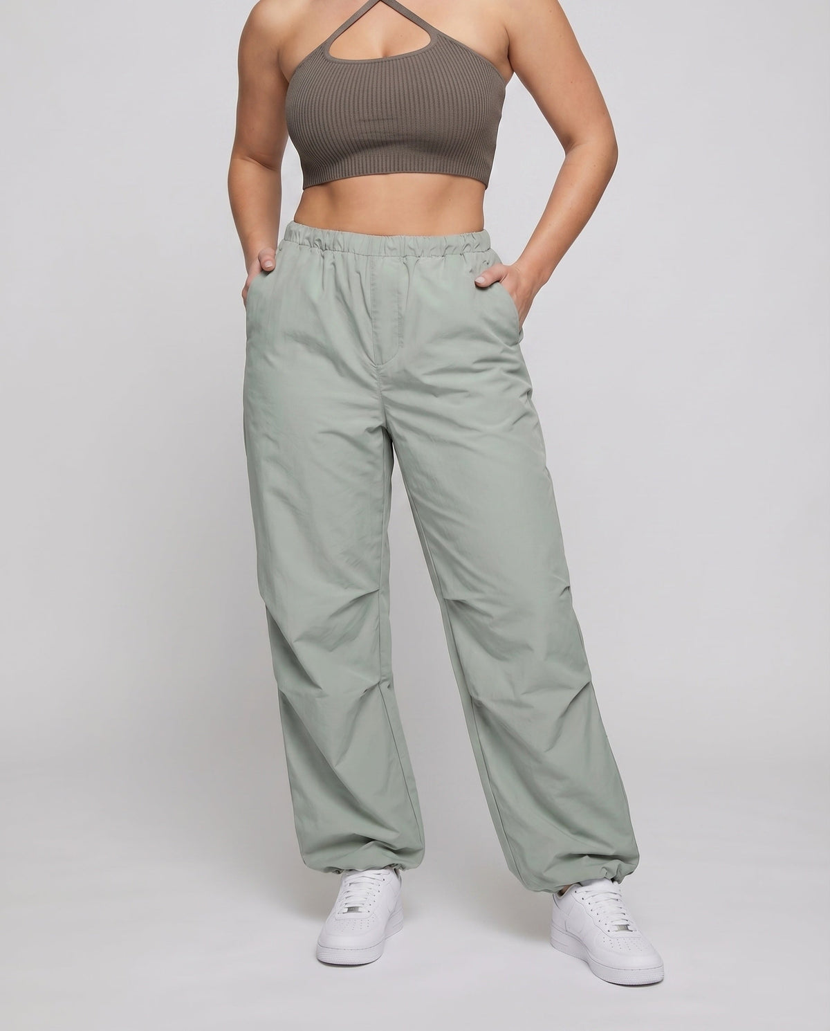 Dámské volné cargo tepláky se širokými nohavicemi – volné kalhoty se stahovací šňůrkou, elastickým pasem a nastavitelnými lemy pro ležérní streetwear