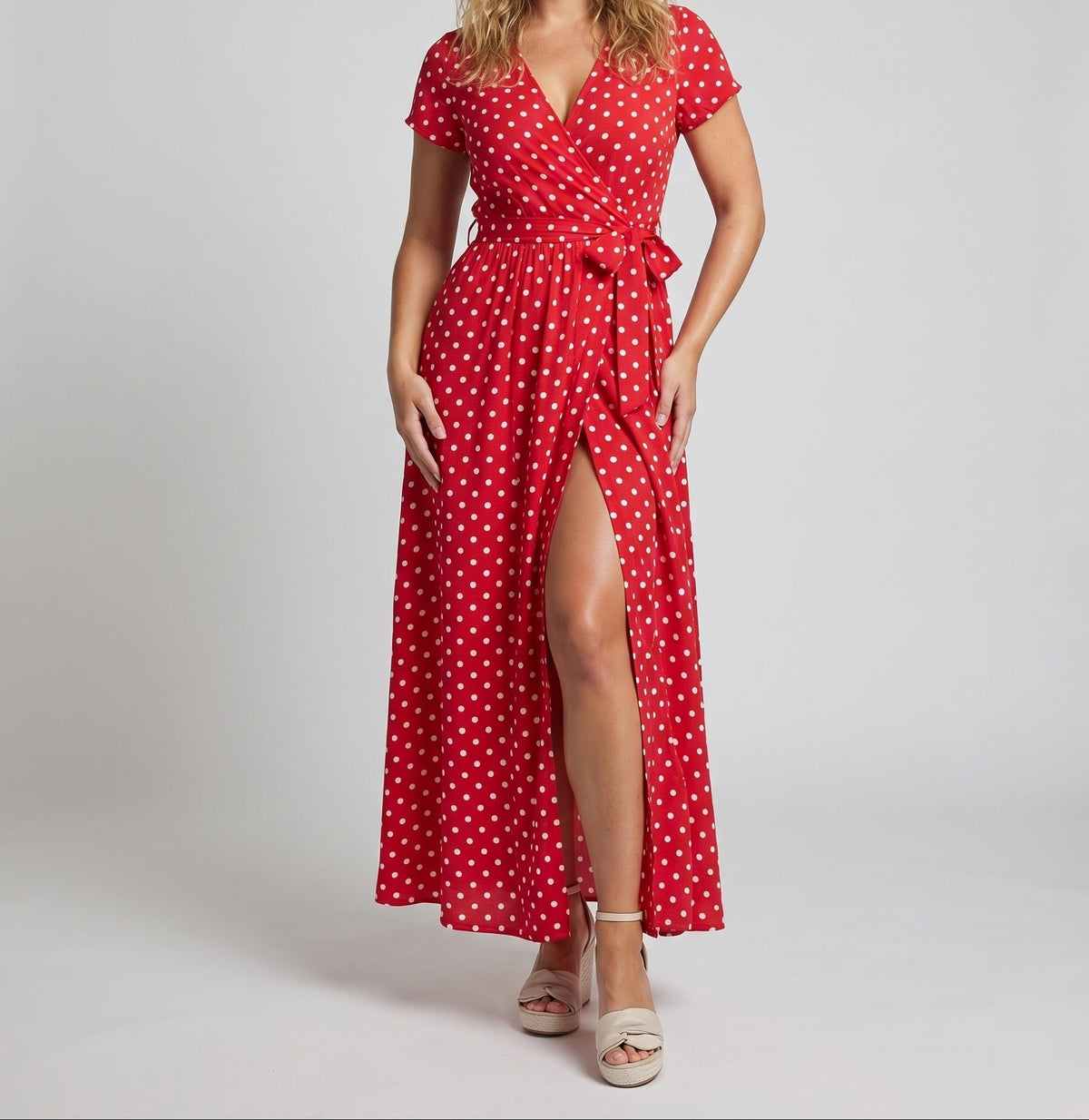 Rochie maxi petrecută cu buline pentru femei – Rochie elegantă de vară cu decolteu în V, mâneci scurte, talie cu cordon și crăpătură frontală înaltă, pentru ținute casual și de vacanță