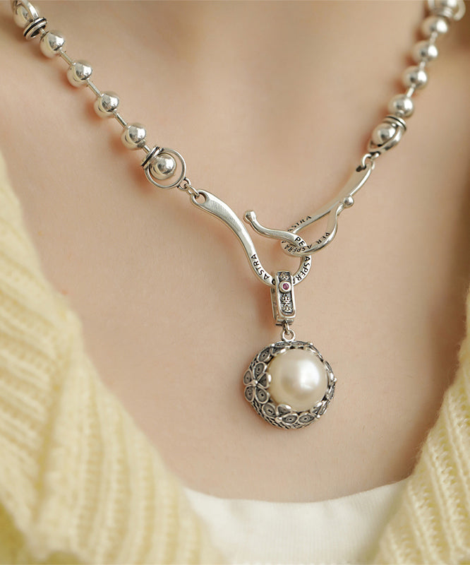 Women’s Vintage Pearl Pendant Necklace – Sterling Silver Beaded Chain with Ornate Retro Drop Charm for Day and Occasion Wear