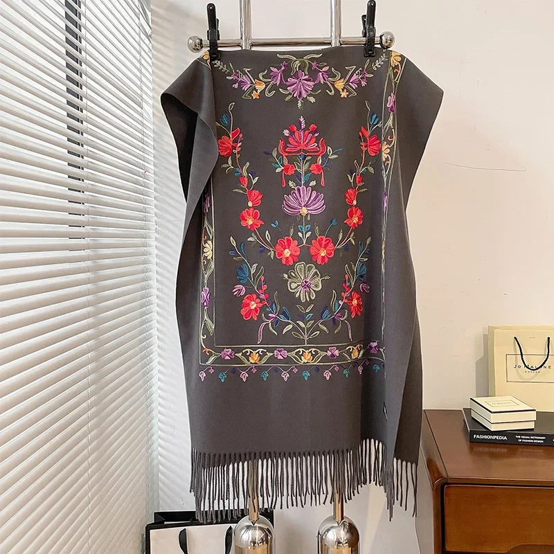 Bufanda de invierno de cachemira para mujer – Estola suave extragrande estampada con flecos para combinar con elegancia en climas fríos