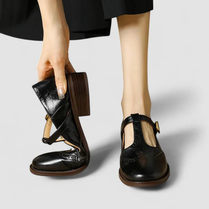 Scarpe Mary Jane da donna con dettaglio cinturino e fibbia